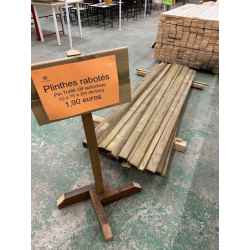 Plinthe en bois traité